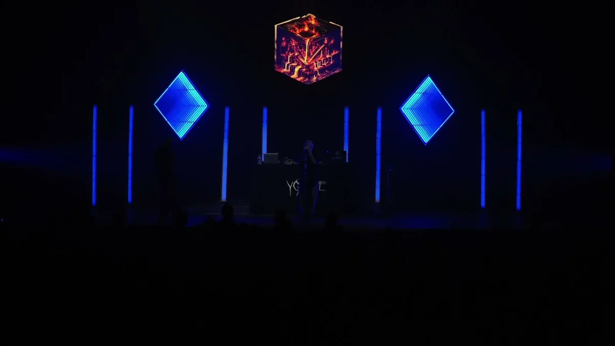Mapping 3D audio-réactif · LED Audio-réactif — Ygnare à Interférence, Toulouse 2025 (2)