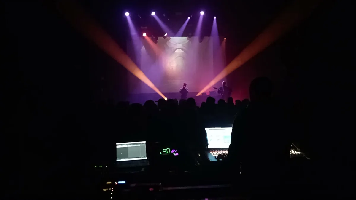 Video Mapping audio-réactif — Metronum Inouï · Ygnare, Toulouse 2026 (8)