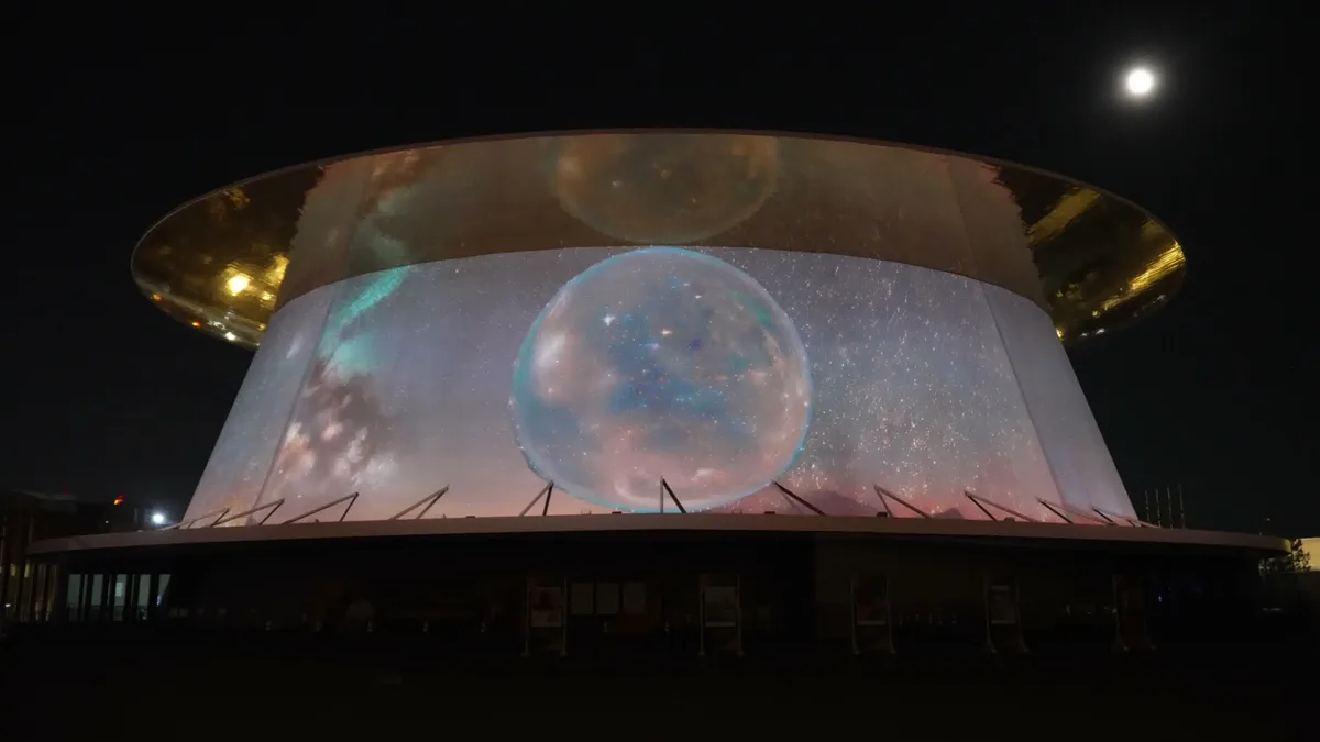 Mapping architectural audio-réactif — EXPO Hall Shining Hat · Osaka, Osaka 2025 (14)